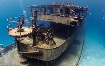 Wreck of the USS Kittiwake in Grand Cayman