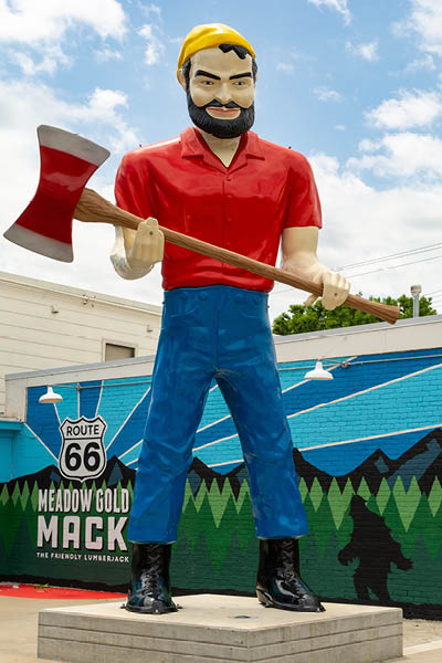 Tulsa, Oklahoma, USA - June 18th 2025 - Meadow Gold Mack, a giant Muffler Man statue, wielding his axe. Tulsa, Oklahoma.