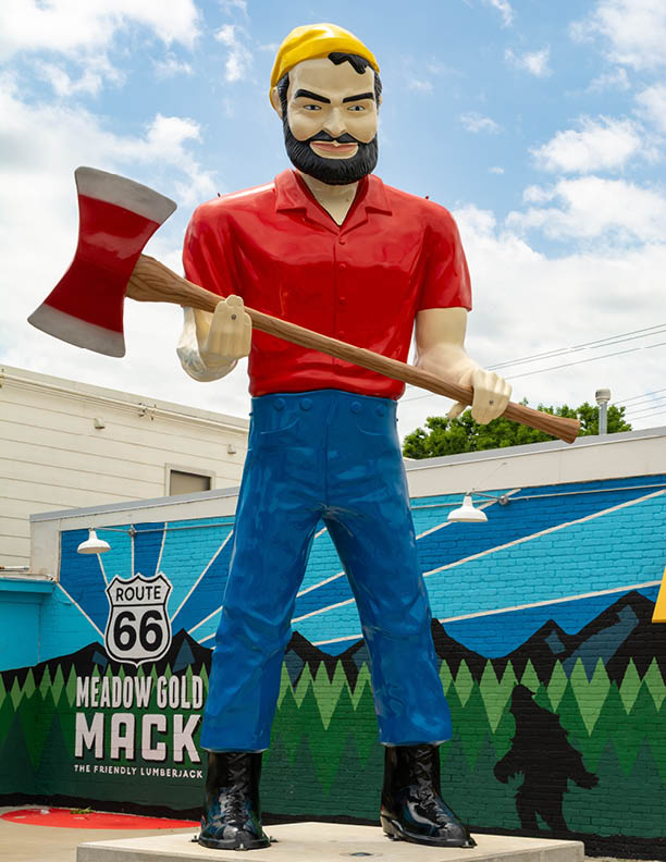 Tulsa, Oklahoma, USA - June 18th 2025 - Meadow Gold Mack, a giant Muffler Man statue, wielding his axe. Tulsa, Oklahoma.