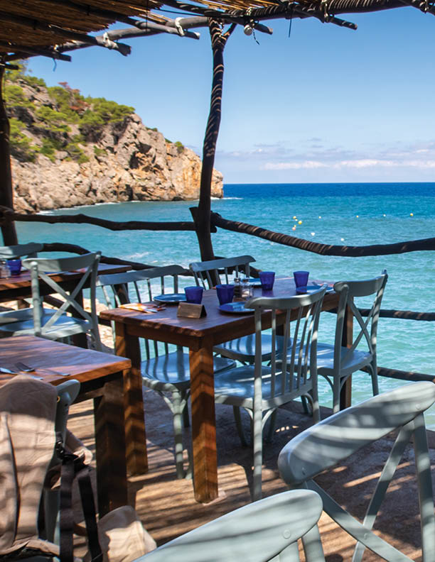 Restaurant in Cala Deia with stunning sea views.