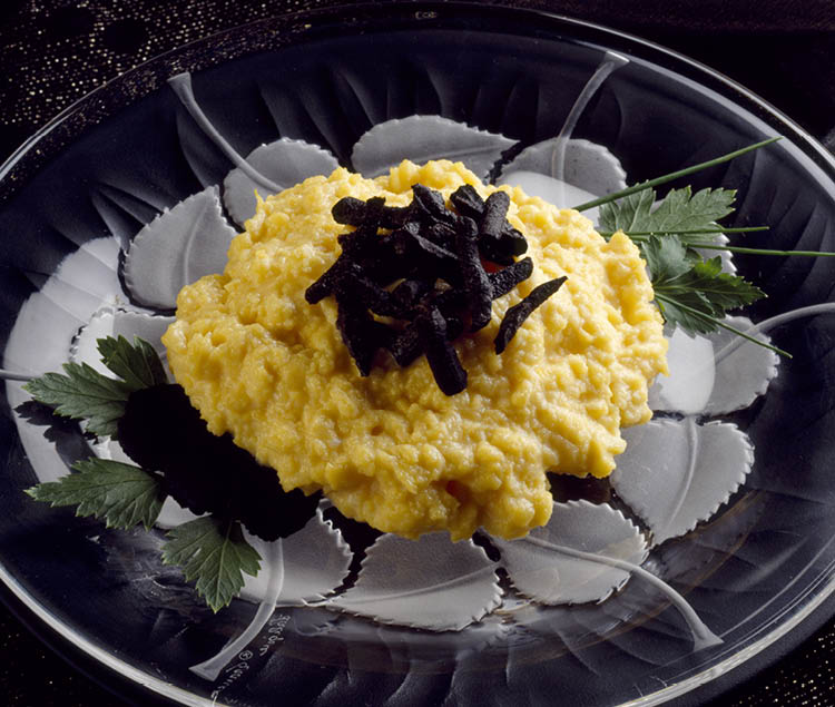 Scrambled eggs with truffles