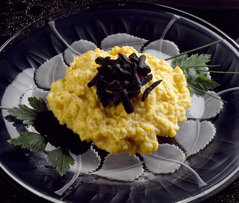 Scrambled eggs with truffles